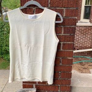Bloomingdales sleeveless light wool top size M